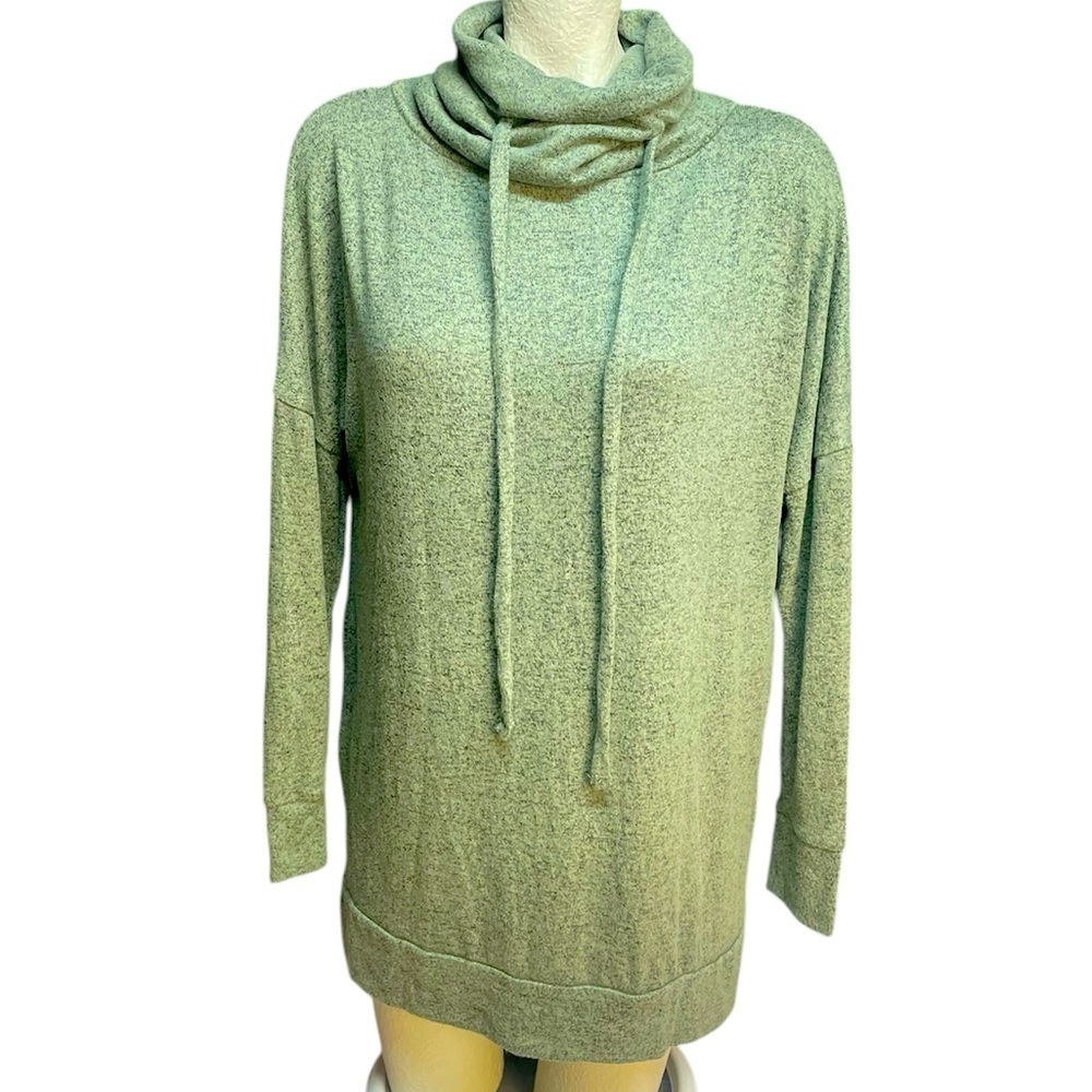 Zenana Outfitters brushed funnel neck tunic, color green size S